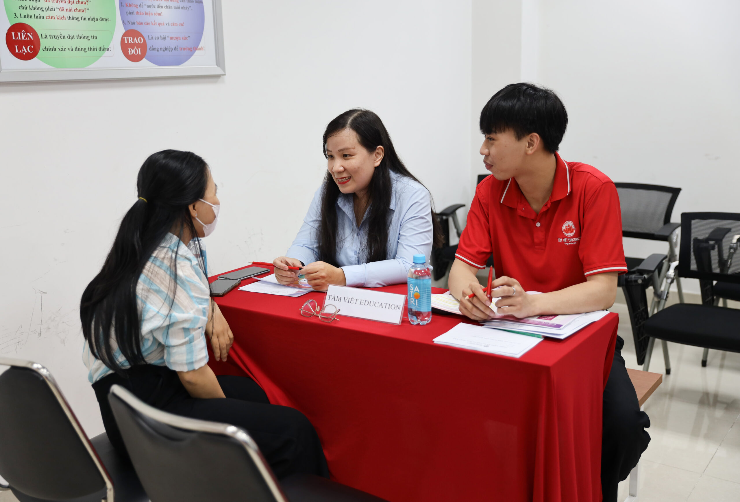 Cô Giang tư vấn