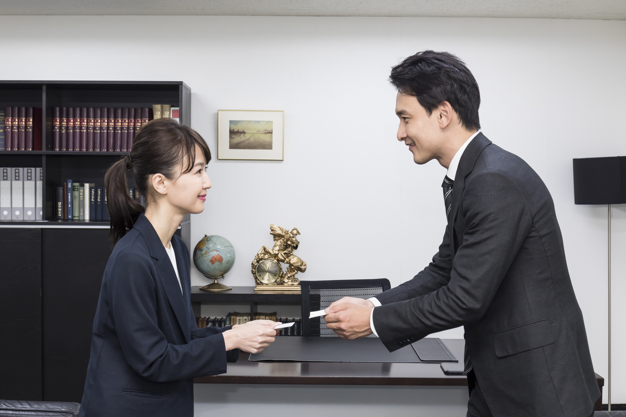 14 văn hóa làm việc của người Nhật giúp họ thành công 1 Người Nhật thường chuẩn bị kỹ lưỡng khi gặp gỡ đối tác