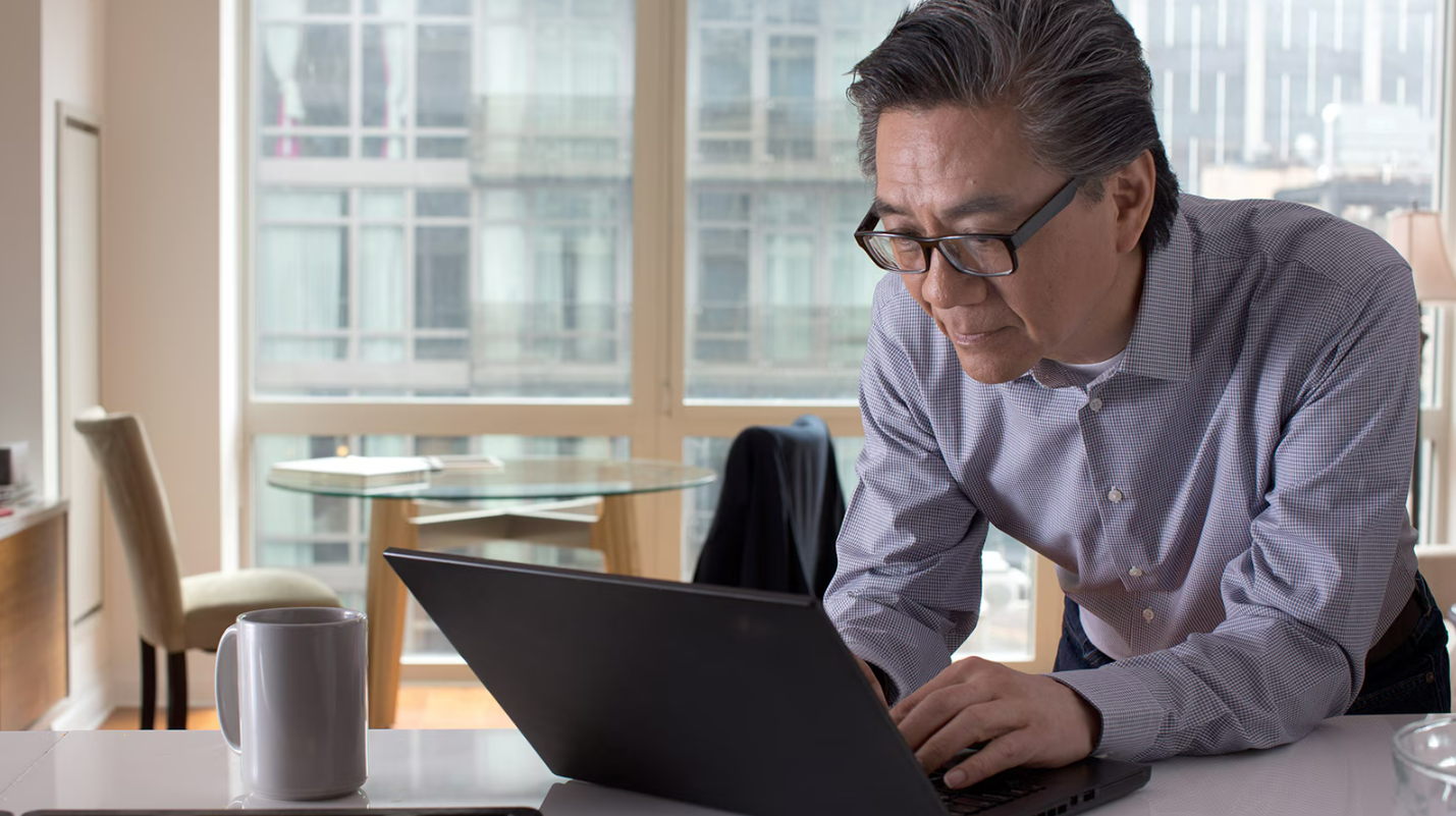 14 văn hóa làm việc của người Nhật giúp họ thành công 4 Người Nhật thường xuyên làm thêm giờ