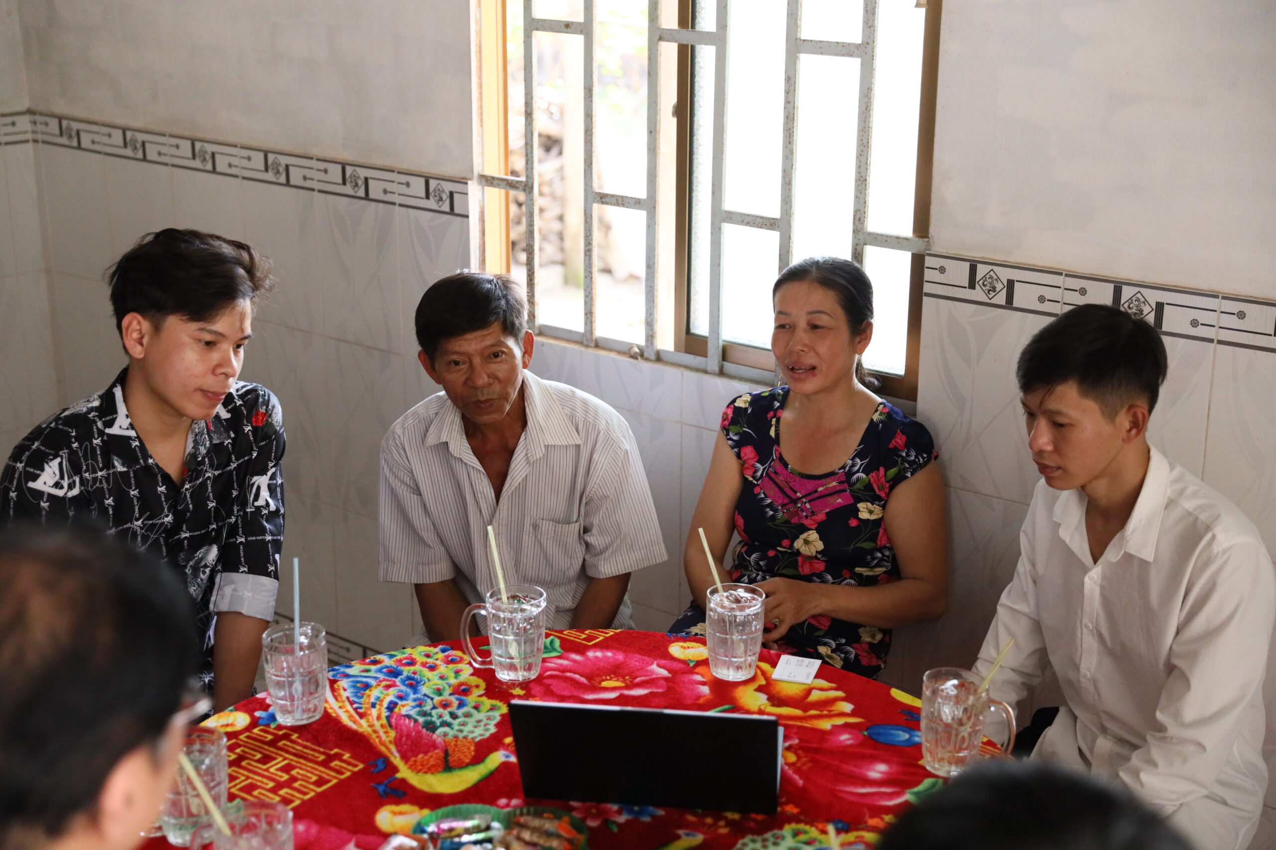 gia đình khánh
