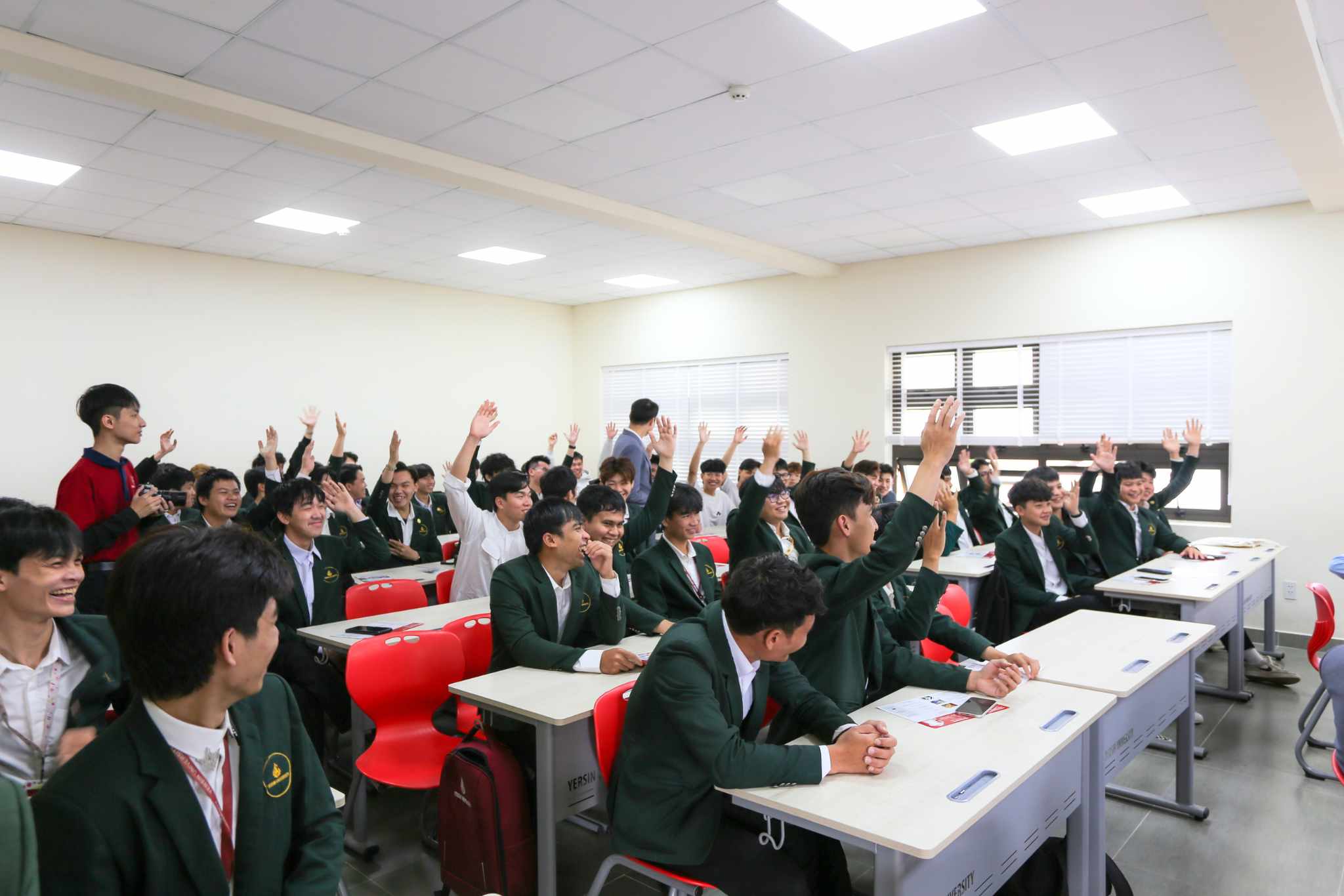 dh yersin da lat tam viet khai giang lop tieng nhat