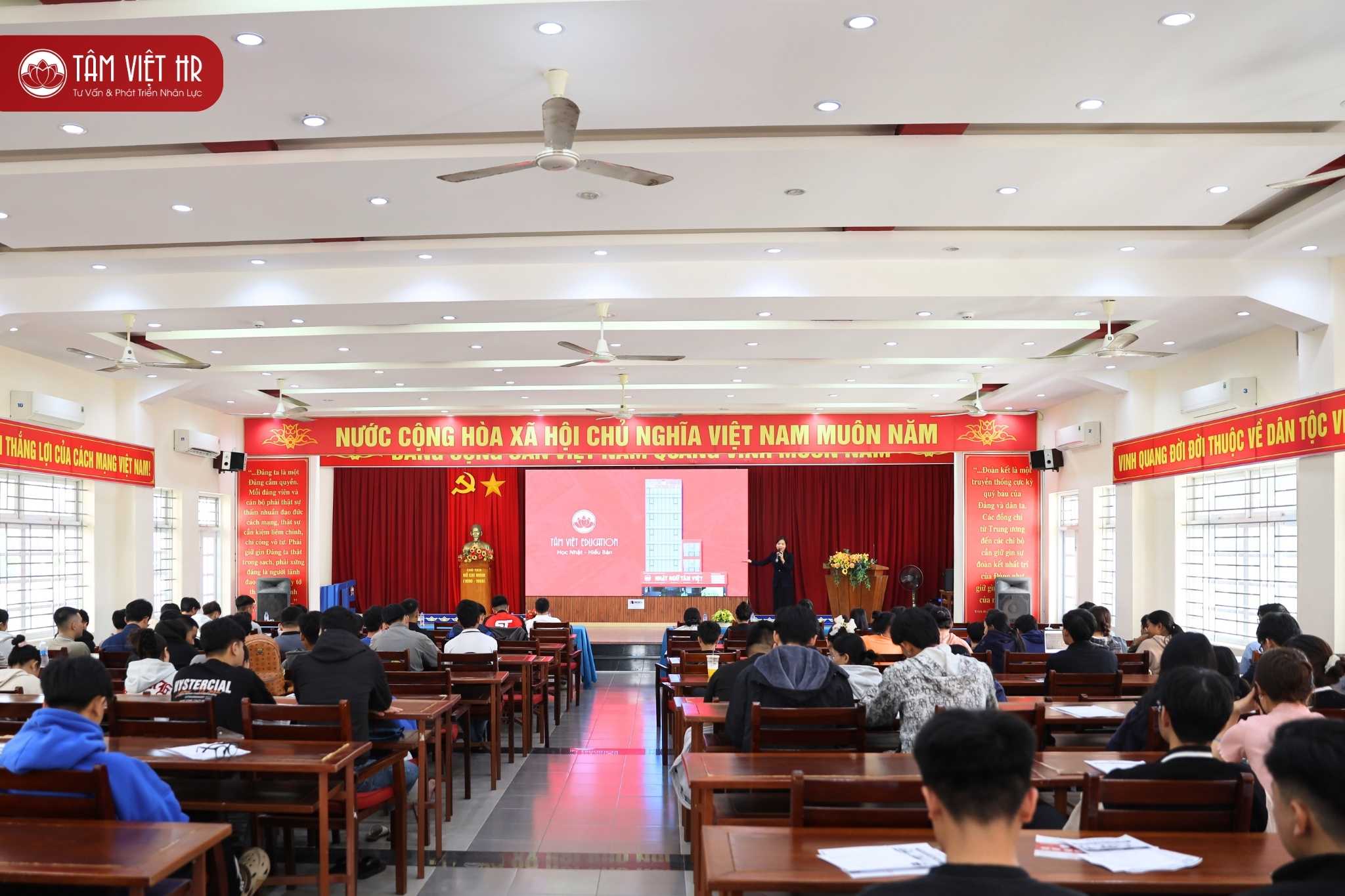 Sinh viên Đại học Xây dựng Miền Trung chủ động nắm bắt cơ hội nghề nghiệp tại Nhật Bản 1 Tâm Việt phối hợp cùng Trường Đại học Xây dựng Miền Trung tổ chức thành công Hội thảo “Tư vấn chương trình Kỹ sư Xây dựng làm việc tại Nhật Bản”