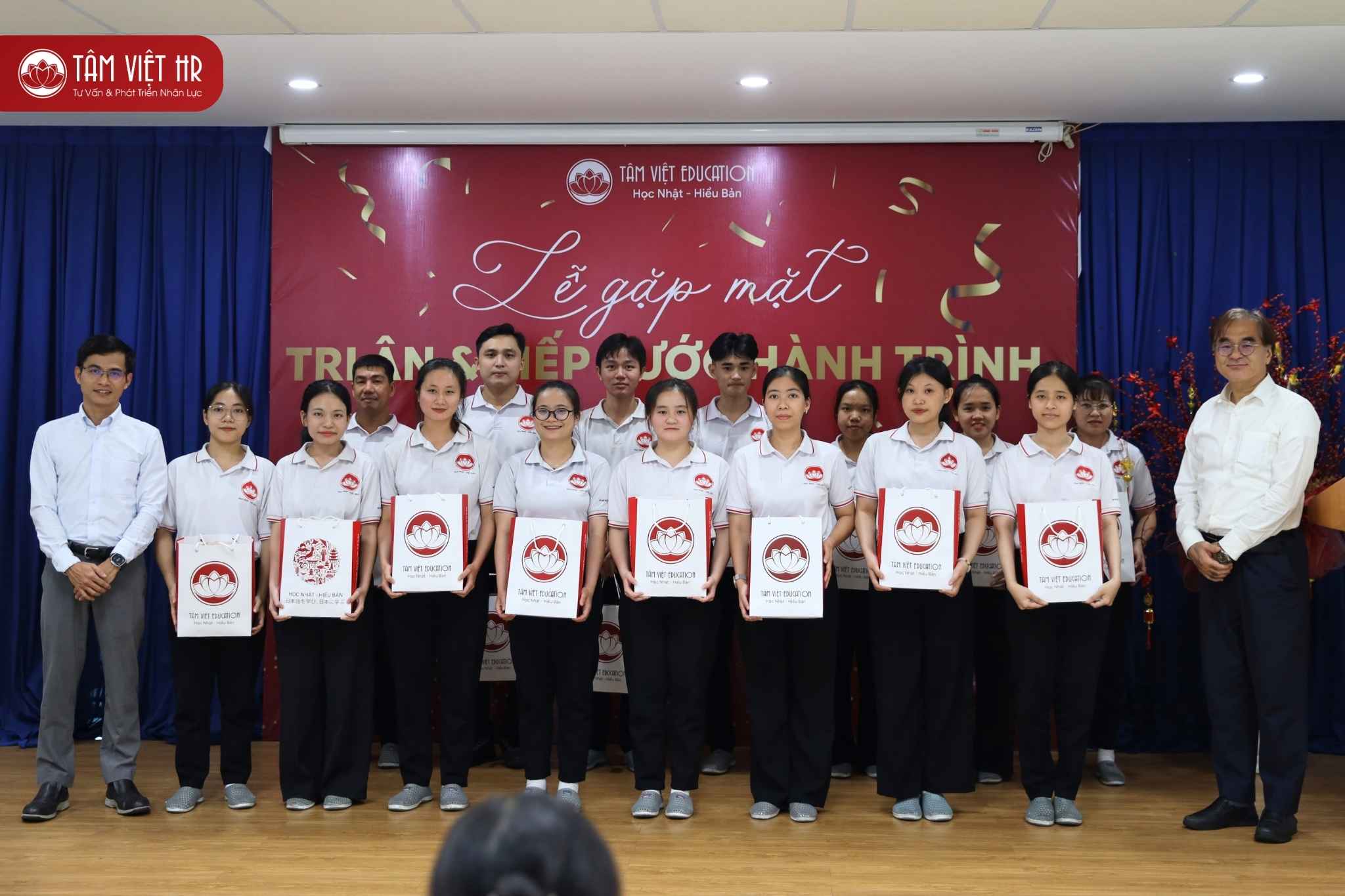 Lễ xuất cảnh 09/2026: 19 Học viên Tâm Việt sẵn sàng bước vào hành trình mới tại Nhật Bản